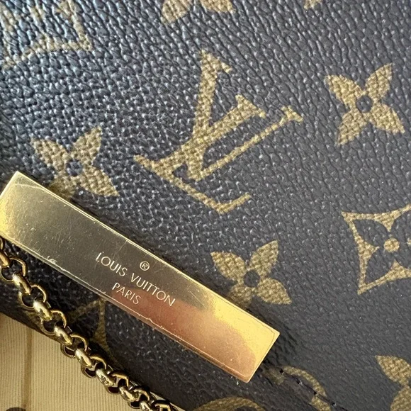 LV Favorite MM - Picture 4 of 12